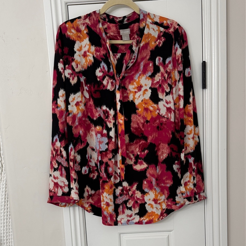 Chico's Tie Front Floral Blouse - Red, Pink, Orange, Black size 2 / Large